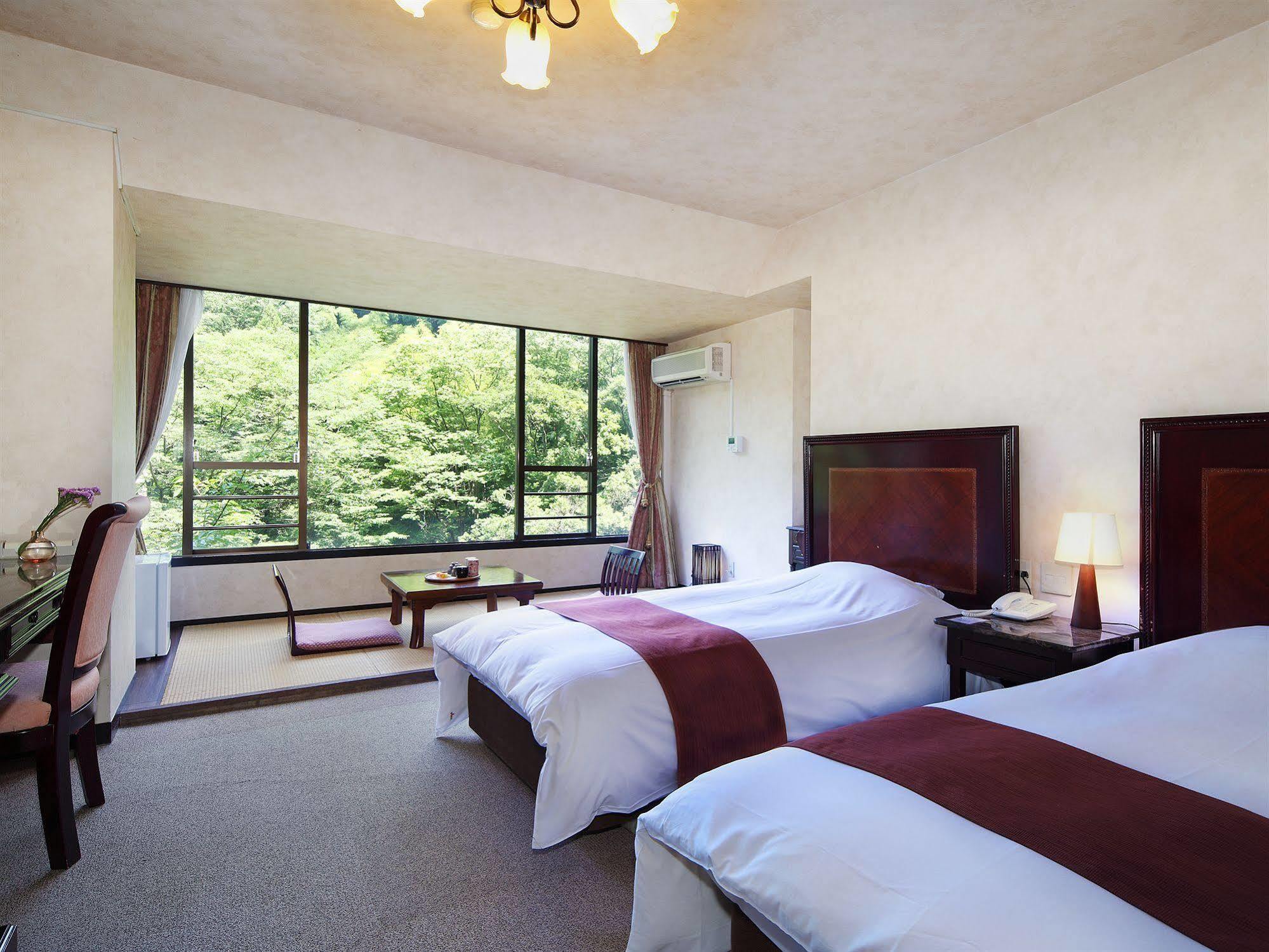 Tonosawa Quatre Saisons Hotel Hakone Exterior foto